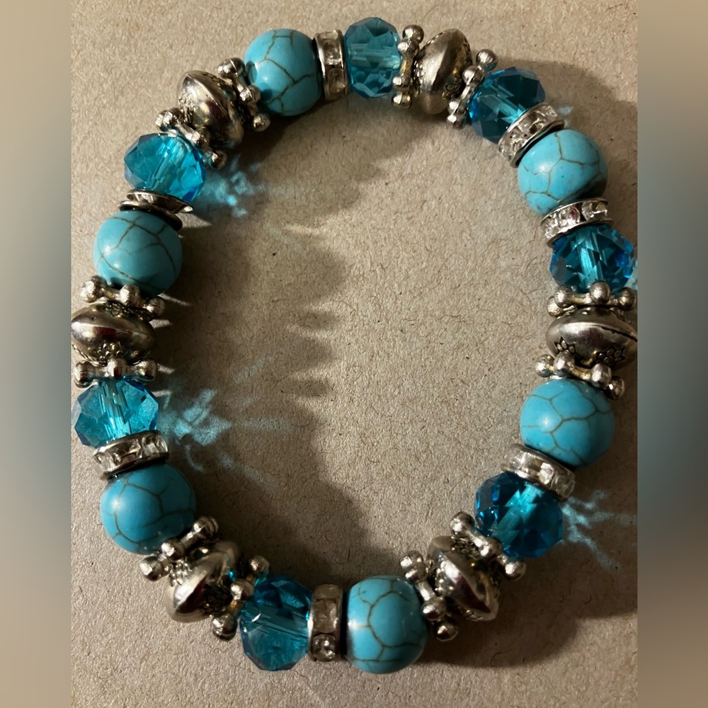 Turquoise and Silver Beaded Bracelet